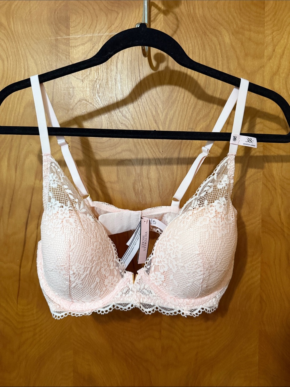 Victoria's Secret love cloud pink lace plunge Bra nwt 38c lightly lined